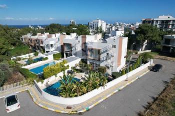 Zeytinlik Bölgesinde Özel Tasarim Türk Tapulu Satılık Lüks Villa!