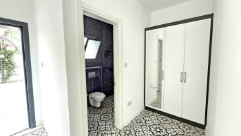 Girne Merkezde Yeni Yapilan 3+1 Satılık ikiz Villa!