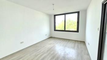 Girne Merkezde Yeni Yapilan 3+1 Satılık ikiz Villa!