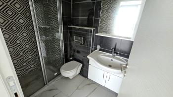 Girne Merkezde Yeni Yapilan 3+1 Satılık ikiz Villa!
