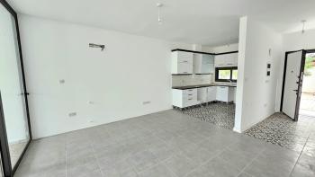 Girne Merkezde Yeni Yapilan 3+1 Satılık ikiz Villa!