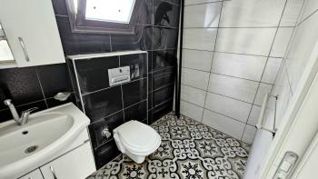 Girne Merkezde Yeni Yapilan 3+1 Satılık ikiz Villa!