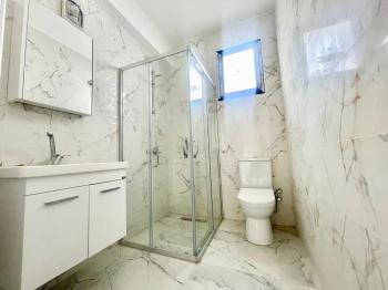 KIBRIS GİRNE ALSANCAK BÖLGESİNDE ZEMİN KATTA SATILIK  2+1 DAİRE