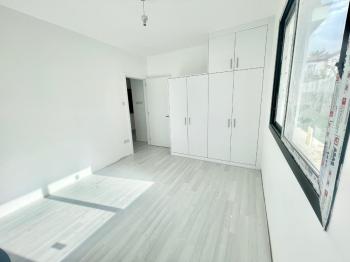 KIBRIS GİRNE ALSANCAK BÖLGESİNDE ZEMİN KATTA SATILIK  2+1 DAİRE