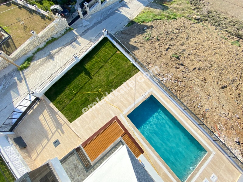 Akarca da Mükemmel Doğasıyla Özel Havuzlu Ultra Lüks Tek Müstakil Satılık 3+2 Villa