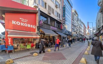 Bakırköy İstanbul Caddesi'nde Pelin Pasajı'nda Kiralık Dükkan
