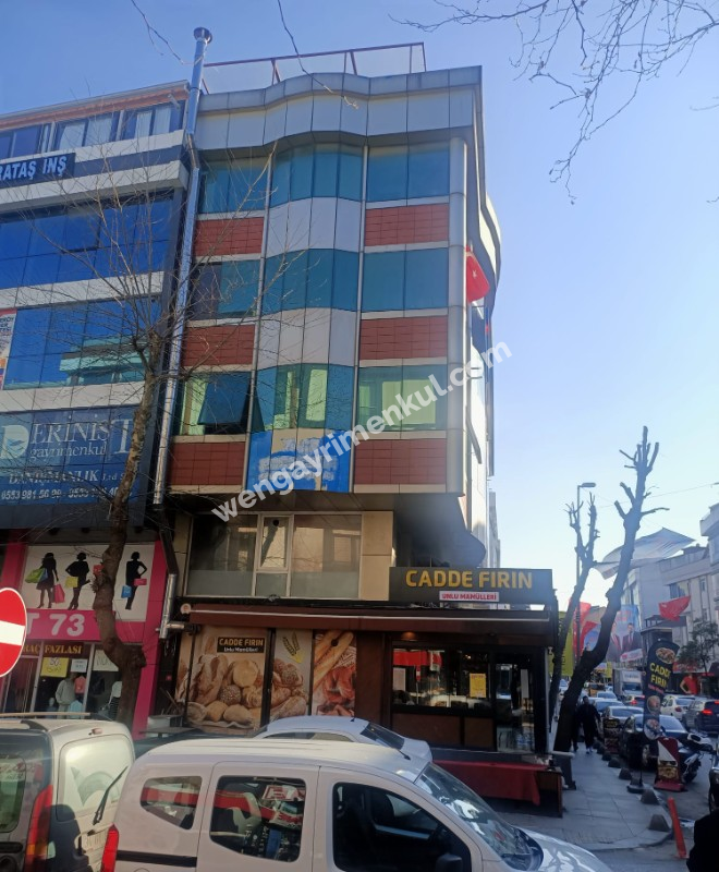 Çekmeköy Çamlık mahallesi Şahinbey Caddesi pareleli satılık dükkan