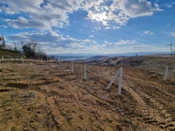 GÜVENAY - ÇORUM BARAJ MANZARALI MERKEZDE 475 M² BAHÇELER
