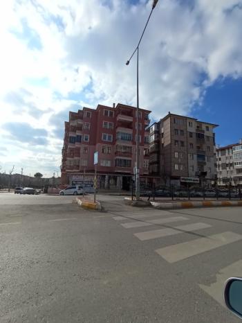 GÜVENAY - ÇORUM CEMİLBEY CADDESİ ÜZERİ SATILIK DÜKKAN 