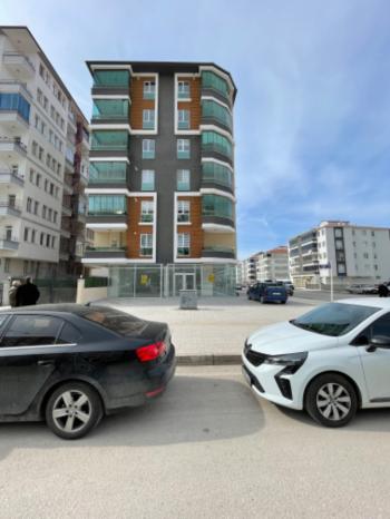GÜVENAY - ÇORUM OSMANCIK YOLU ÜZERİ KİRALIK 200 M² DÜKKAN 