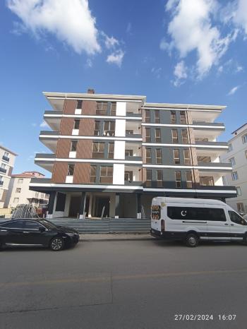 GÜVENAY - ÇORUM GÜLABİBEY KAPAKLI 1.CADDE ÜZERİ SATILIK 3+1