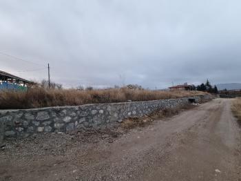 GÜVENAY - ÇORUM BARAJI ÜST TARAFI MANZARALI 1,270 M² SATILIK BAHÇE