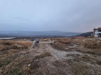 GÜVENAY - ÇORUM BARAJI ÜST TARAFI MANZARALI 1,270 M² SATILIK BAHÇE