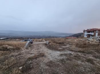 GÜVENAY - ÇORUM BARAJI ÜST TARAFI MANZARALI 1,270 M² SATILIK BAHÇE