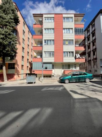 GÜVENAY - ÇORUM BAHÇELİEVLER LİLA CAFE CİVARI 2+1 KİRALIK DAİRE 
