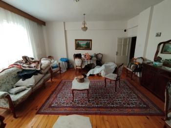 GÜVENAY - ÇORUM ALBAYRAK İLKOKULU YANINDA SATILIK 3+1 ARA KAT DAİRE