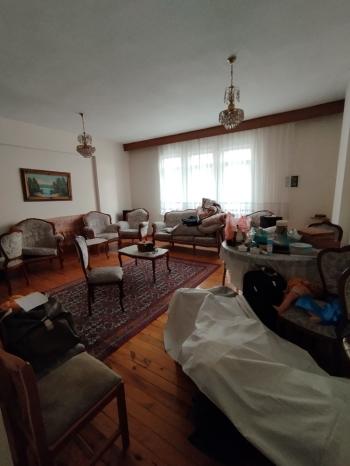 GÜVENAY - ÇORUM ALBAYRAK İLKOKULU YANINDA SATILIK 3+1 ARA KAT DAİRE