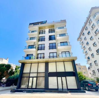 KKTC Girne Bölgesinde Muhteşem Lokasyonda Geniş Lüks 2+1 Daire