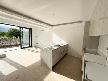 Kıbrıs Girne Karşıyaka da Satılık Denize Yürüme Mesafesinde Çok Özel Sitede 1+1 Dublex  Daireler