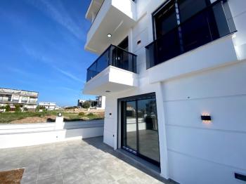 Didim'de Satılık 3+1 Deniz Manzaralı Villa