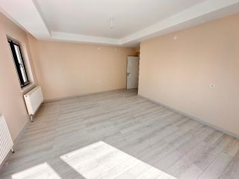 GÜVENAY - ÇORUM İLHAN GÜREL CADDESİ ARABİCA ARKASI 4+1 SIFIR DAİRELER