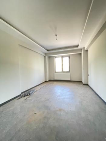 GÜVENAY – ÇORUM KARAKEÇİLİ MAH. TAVUKLUK'TA SIFIR 4+1 KİRALIK DAİRE