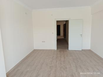 GÜVENAY - ÇORUM EKİN CADDESİ ÜZERİNDE SATILIK 3+1 DAİRE