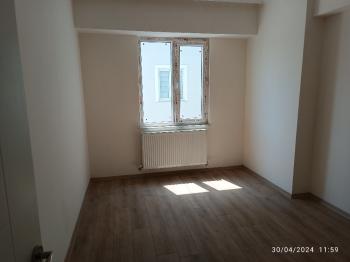 GÜVENAY - ÇORUM EKİN CADDESİ ÜZERİNDE SATILIK 3+1 DAİRE