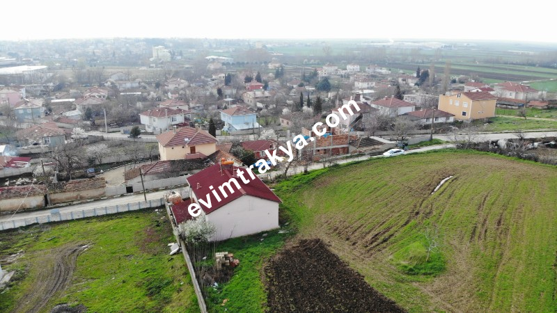 Kırklareli Lüleburgaz  Ahmetbey'de Çift Taraflı Yol  % 30 3 kat imarlı Elektrik Su Dogalğaz Arsa