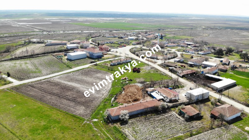 Edirne Meriç Paşayenice'de Köy İçi İmarlı İfrazlı Elektrik Su Mevcut Kanalizasyon Yatırımlık Arsa.