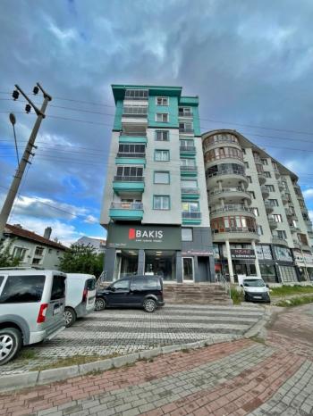 AFYON ÜÇOK EMLAKTAN SAHİPATA MAH DA SATILIK SIFIR AYARINDA 3+1 DAİRE