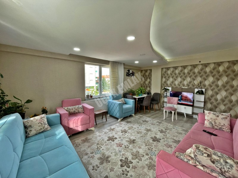 AFYON ÜÇOK EMLAKTAN SAHİPATA MAH DA SATILIK SIFIR AYARINDA 3+1 DAİRE