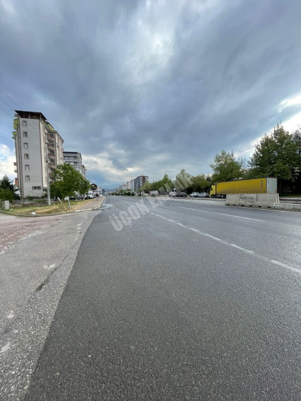 AFYON ÜÇOK EMLAKTAN SAHİPATA MAH DA SATILIK SIFIR AYARINDA 3+1 DAİRE