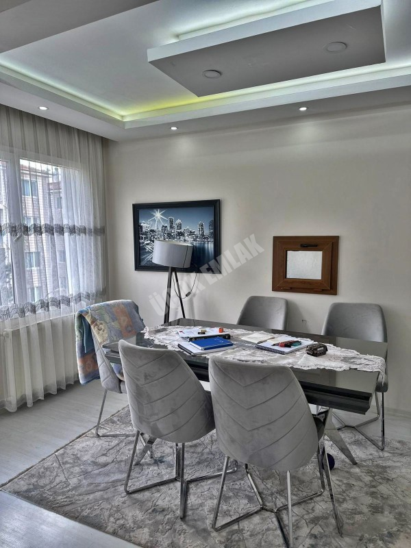 AFYON ÜÇOK EMLAKTAN ÖRNEKEVLER MAH DA SATILIK DUBLEKS DAİRE