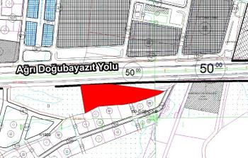 MEYDANA VARMADAN (HAYVAN PAZARINA)  8200M2 ASFALT YOLA CEPHELİ SATILIK TARLA