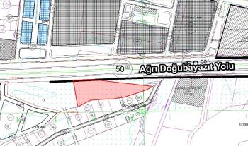 MEYDANA VARMADAN (HAYVAN PAZARINA)  8200M2 ASFALT YOLA CEPHELİ SATILIK TARLA