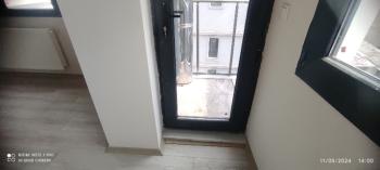 Antre Emlak'tan Satılık  Bahçelievler'de Bozyaka Hastanessi Yakını Doğalgazlı,Asansörlü 2+1 Köşe Sıfır Daire