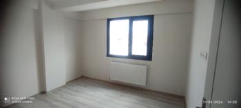 Antre Emlak'tan Satılık  Bahçelievler'de Bozyaka Hastanessi Yakını Doğalgazlı,Asansörlü 2+1 Köşe Sıfır Daire