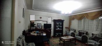 Antre Emlak'tan Satılık Bahçelievler'de Hastane Yanı  3+1,120 M2 Doğalgazlı Bakımlı Arakat Daire