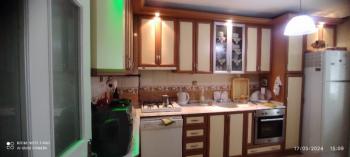 Antre Emlak'tan Satılık Bahçelievler'de Hastane Yanı  3+1,120 M2 Doğalgazlı Bakımlı Arakat Daire