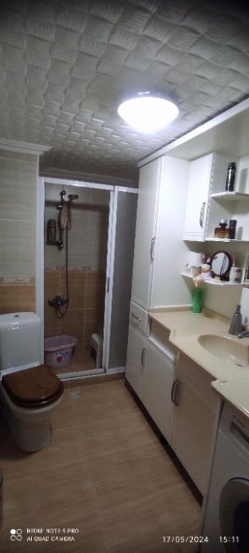 Antre Emlak'tan Satılık Bahçelievler'de Hastane Yanı  3+1,120 M2 Doğalgazlı Bakımlı Arakat Daire