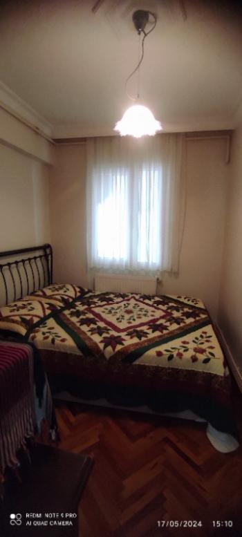 Antre Emlak'tan Satılık Bahçelievler'de Hastane Yanı  3+1,120 M2 Doğalgazlı Bakımlı Arakat Daire