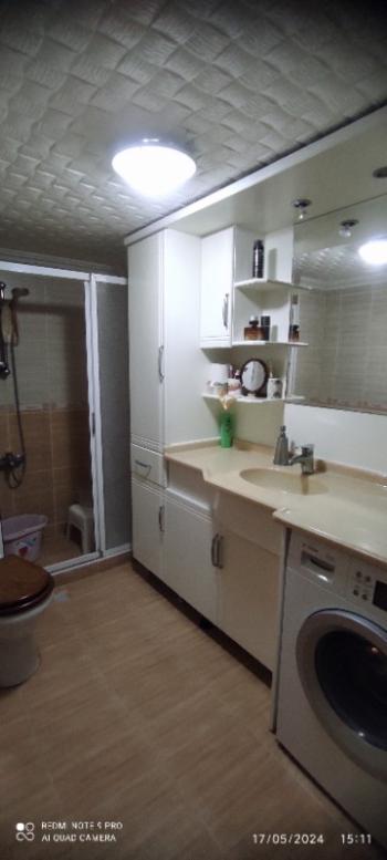 Antre Emlak'tan Satılık Bahçelievler'de Hastane Yanı  3+1,120 M2 Doğalgazlı Bakımlı Arakat Daire