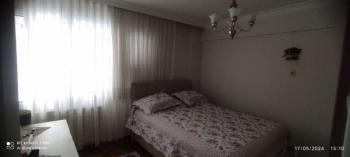 Antre Emlak'tan Satılık Bahçelievler'de Hastane Yanı  3+1,120 M2 Doğalgazlı Bakımlı Arakat Daire