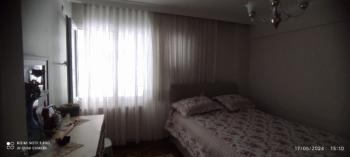 Antre Emlak'tan Satılık Bahçelievler'de Hastane Yanı  3+1,120 M2 Doğalgazlı Bakımlı Arakat Daire