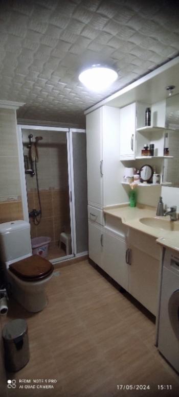 Antre Emlak'tan Satılık Bahçelievler'de Hastane Yanı  3+1,120 M2 Doğalgazlı Bakımlı Arakat Daire