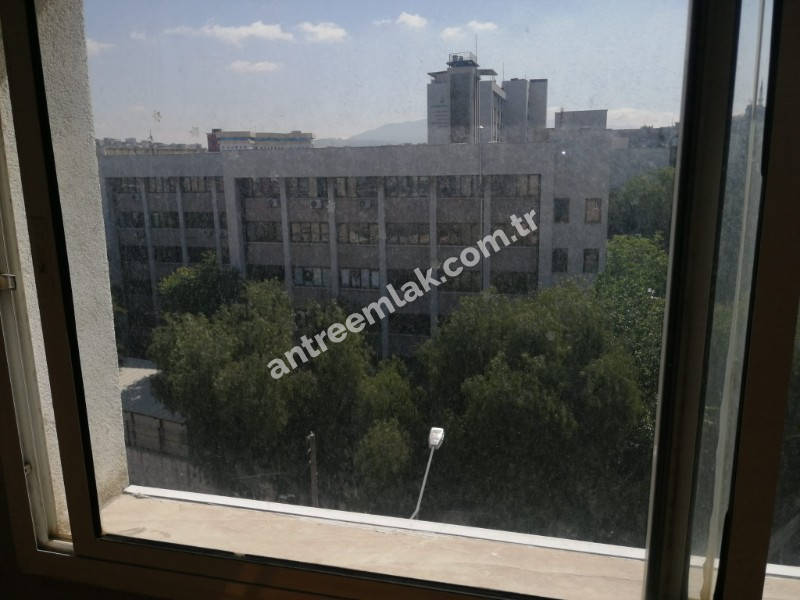 Antre Emlak'tan Satılık Bahçelievler'de Hastane Karşısı 3+1,Asansörlü 130 M2 Daire