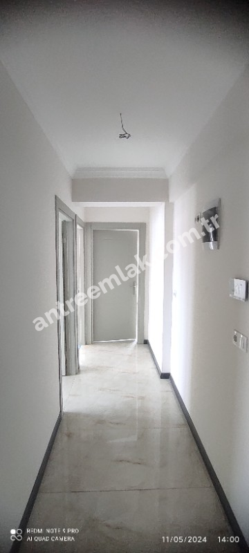 Antre Emlak'tan Satılık  Bahçelievler'de Bozyaka Hastanessi Yakını Doğalgazlı,Asansörlü 2+1 Köşe Sıfır Daire