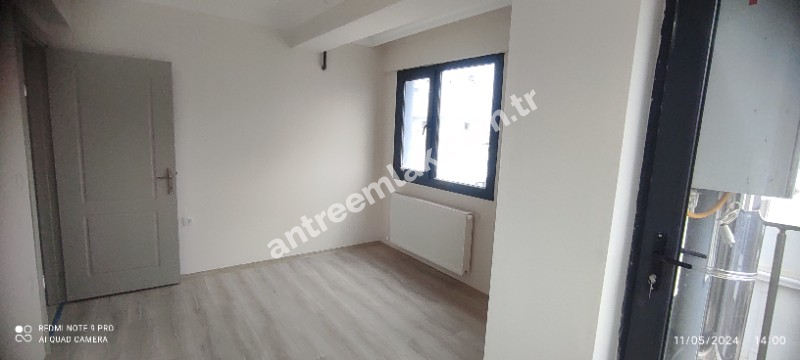 Antre Emlak'tan Satılık  Bahçelievler'de Bozyaka Hastanessi Yakını Doğalgazlı,Asansörlü 2+1 Köşe Sıfır Daire