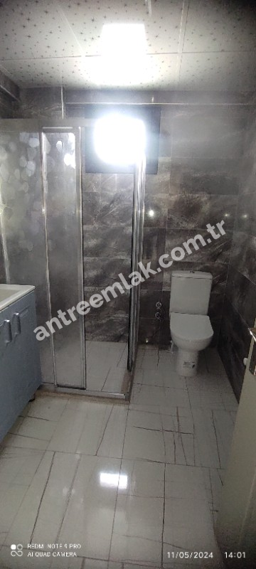 Antre Emlak'tan Satılık  Bahçelievler'de Bozyaka Hastanessi Yakını Doğalgazlı,Asansörlü 2+1 Köşe Sıfır Daire